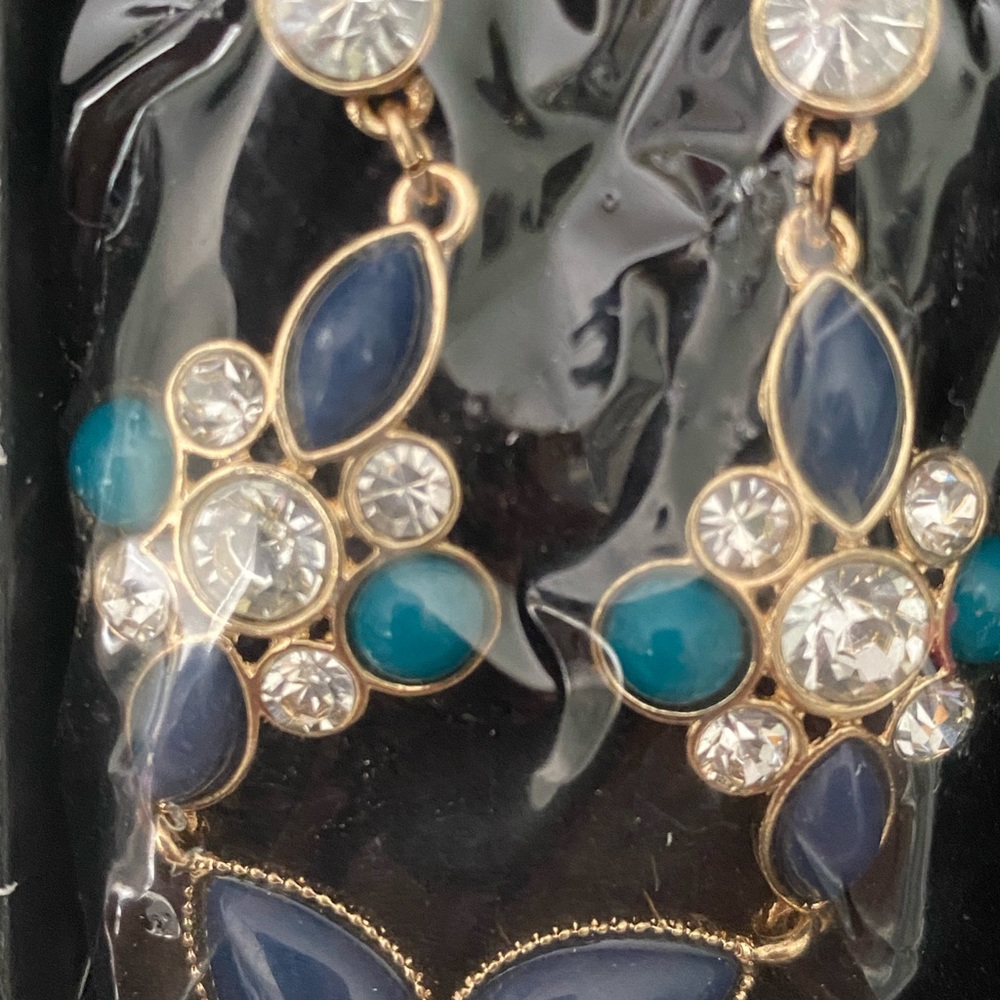 Vintage Avon NOS blue and gold drop pierced